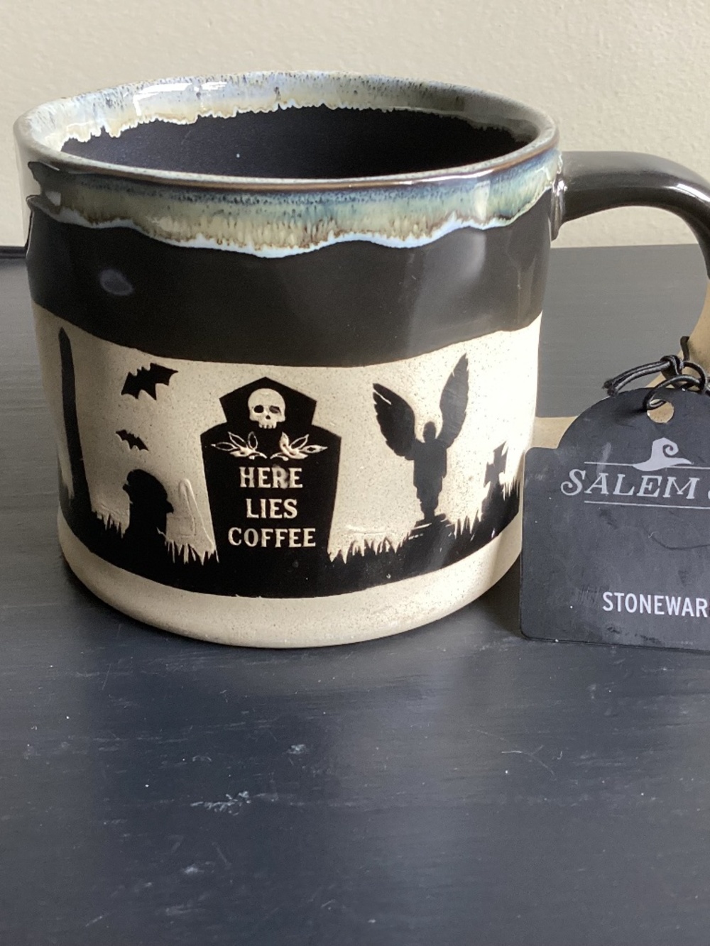 NWT Salem St. Stoneware Black n Beige “Here Lies Coffee” Coffee Mugs 16oz